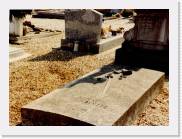 Tombes d Henri Victor Sandoz et Marie Point a St Amour (Jura) * 640 x 471 * (129KB)